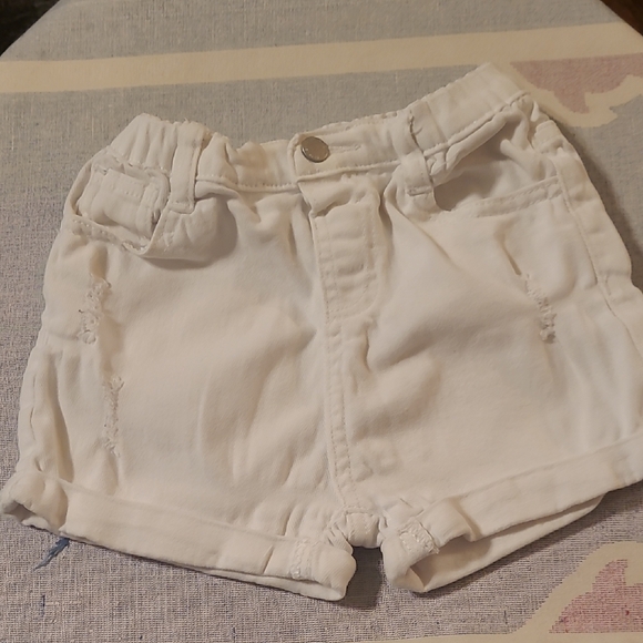 SHEIN Kids Denim and White Shorts Set - Picture 4 of 4